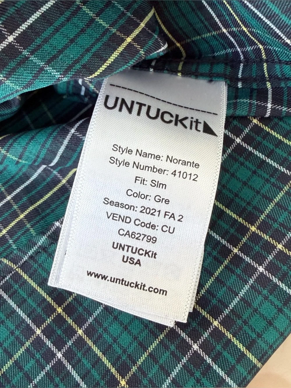 Untuckit Slim Fit Button Down Long Sleeve Shirt.